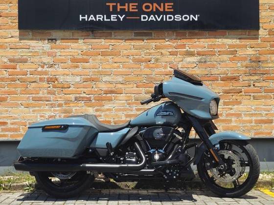 HARLEY-DAVIDSON STREET GLIDE 